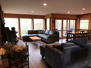 TV, fireplace, DVD player, music library