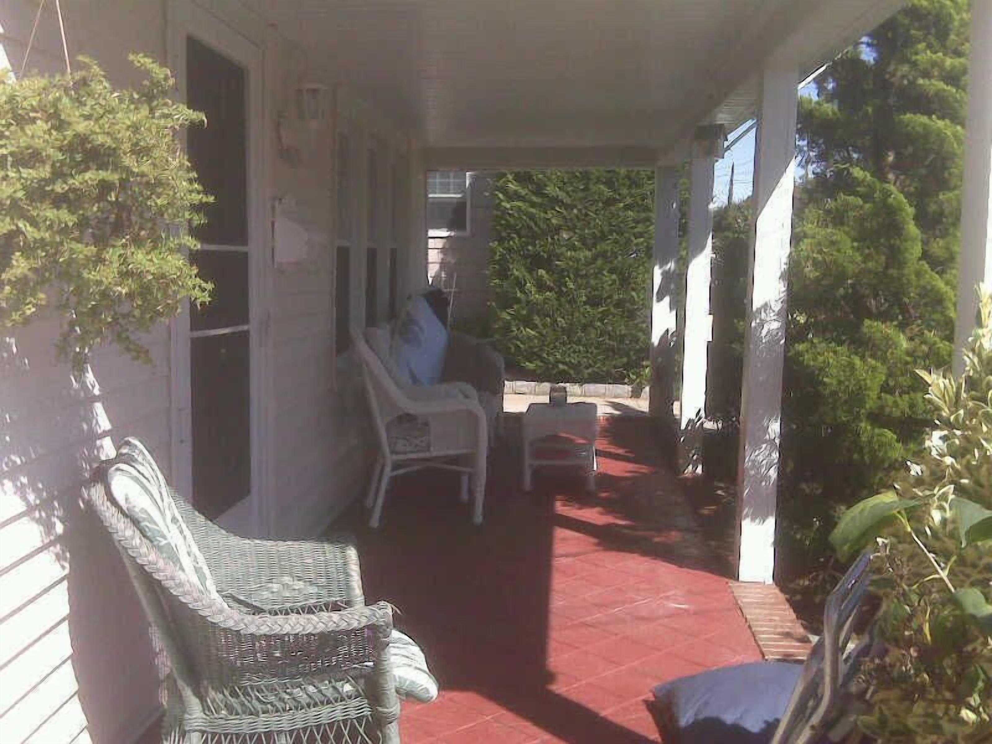 Lido Beach Studio Steps to private Ocean Beach