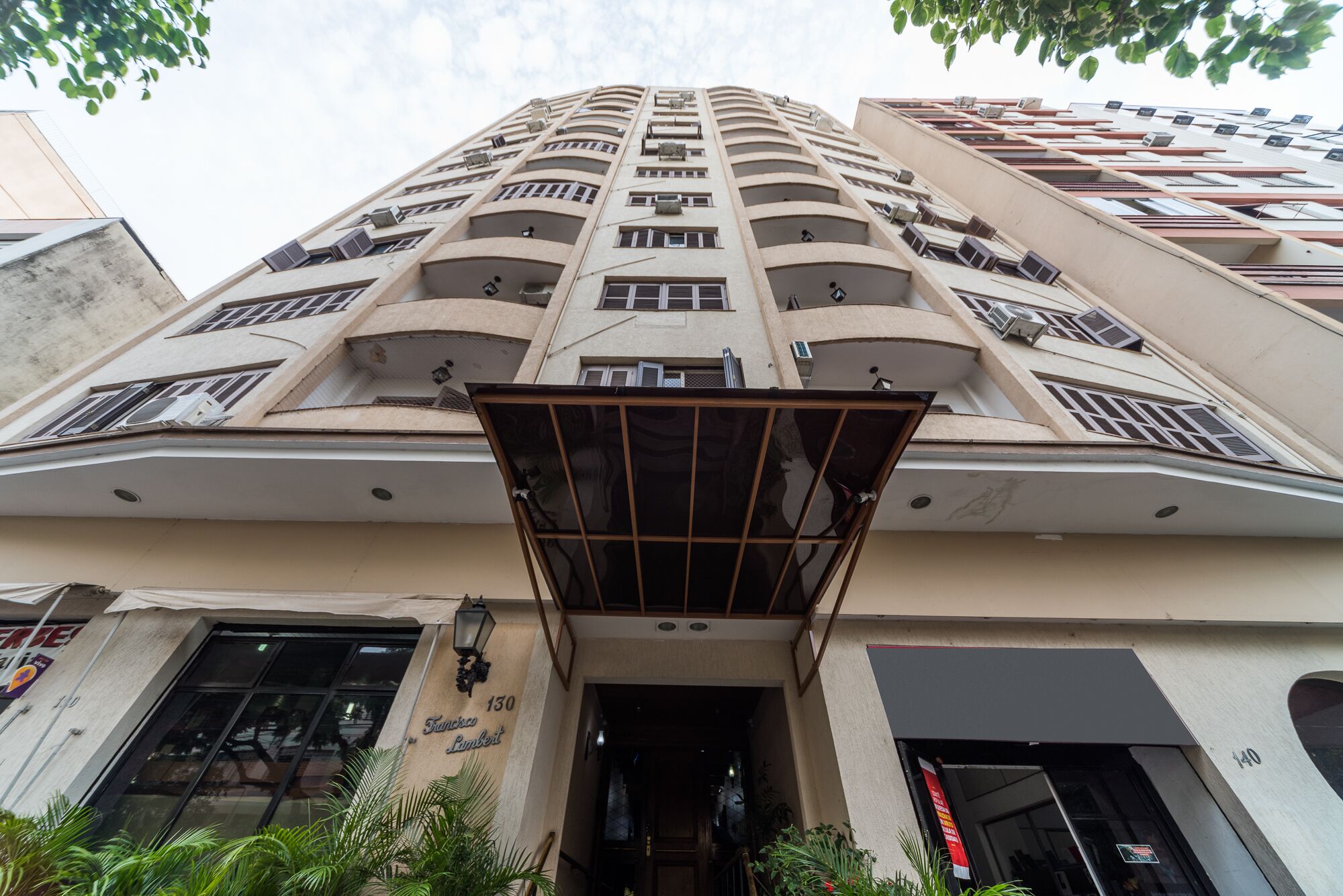 Great apartment, next to UFRGS, Administrative Center, Redenção