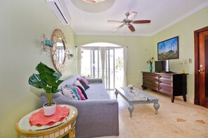 Fernseher, DVD-Player