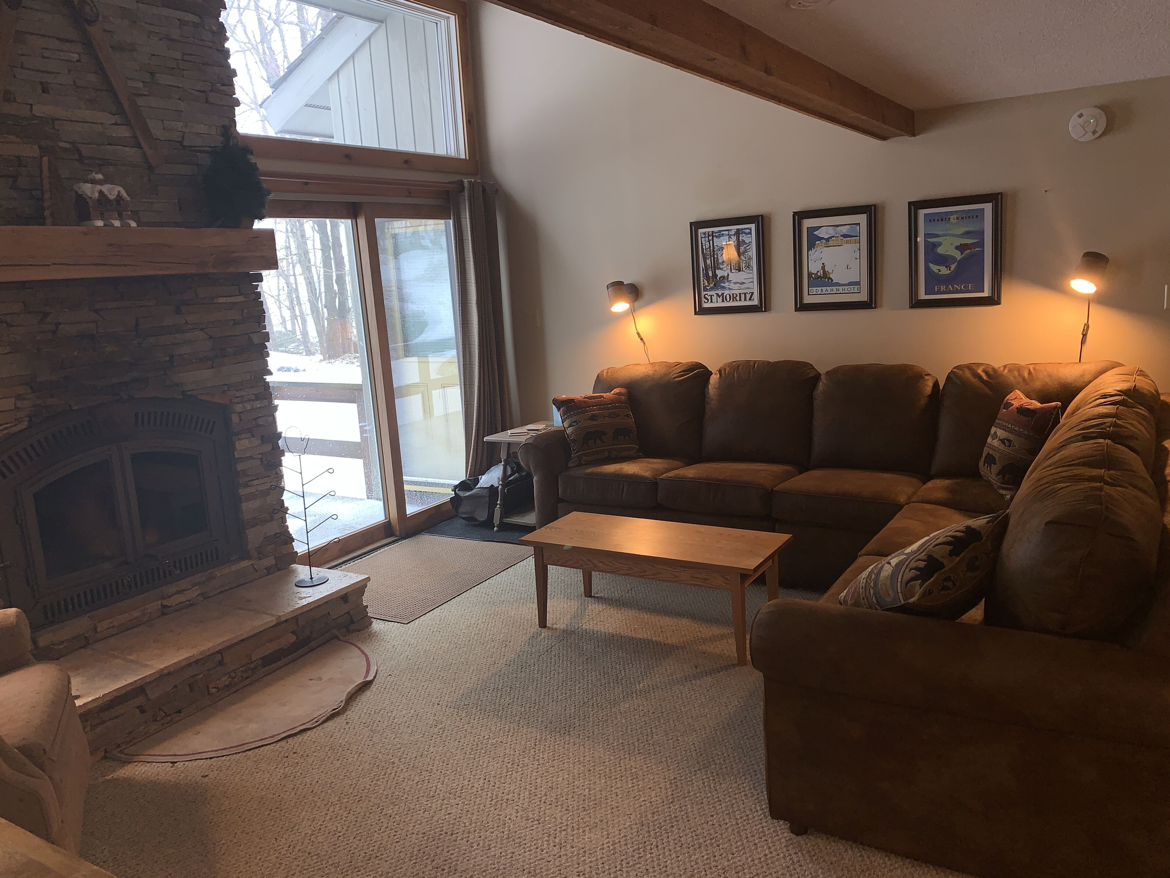 Best Ski In/Ski Out Location - ❄️❄️ Jay Peak Large 3 BR