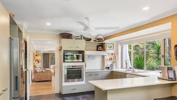 Microwave, oven, stovetop, dishwasher