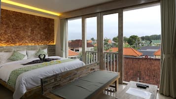 1 bedroom, in-room safe, desk, free WiFi