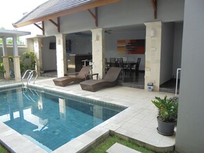 Outdoor pool - Modern 4 Bedroom 4 Bathroom villa pool (Kerobokan)