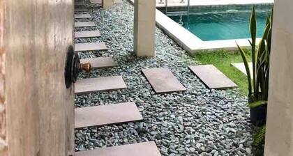 Modern 4 Bedroom 4 Bathroom villa pool