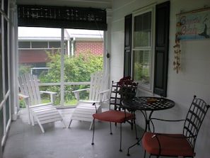 Dining - Bay cottage, Beach 100 yards away! RESERVE NOW!!! (Cape Charles)