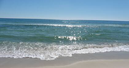 Un rayon de soleil - Piscine privée - VENTE D'AOUT - à quelques pas de la plage 1 niveau 3 lits 3 salles de bain