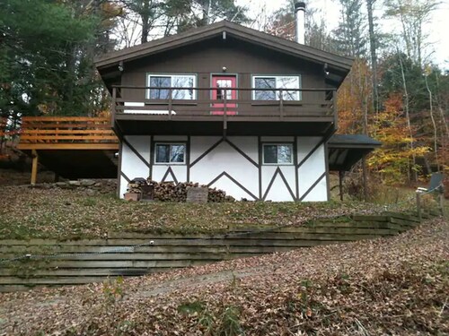 Mukava, Charming Mountain Chalet.  Ski, golf, tennis