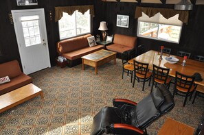 TV, fireplace, DVD player, books