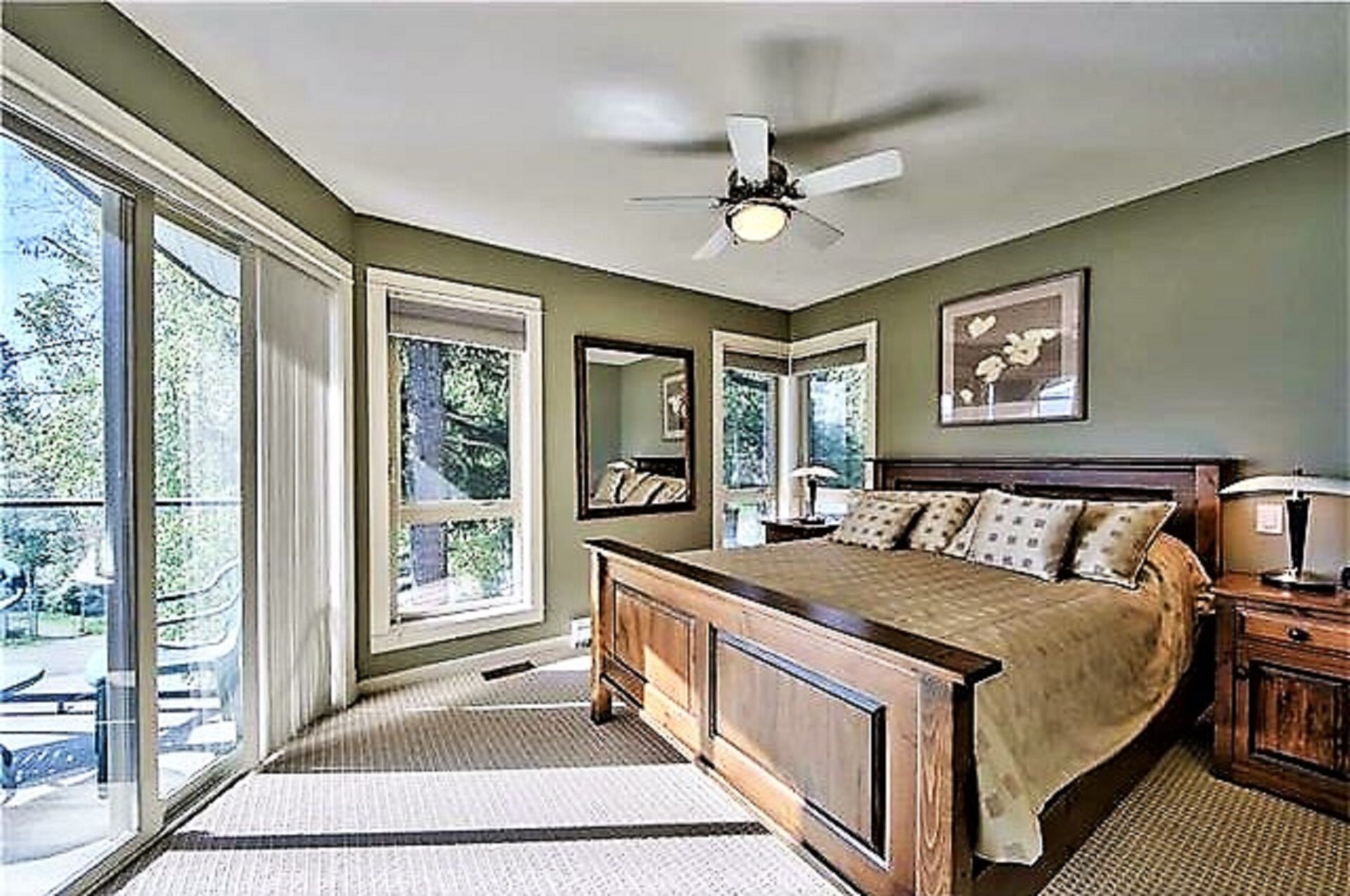 (Waterfront) Saratoga Resort & Marina (SUMMER SPECIAL). Boat Dock Included!