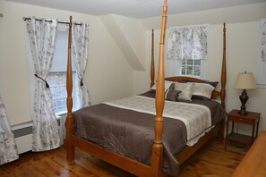 5 Schlafzimmer, Schreibtisch, Bügeleisen/Bügelbrett, kostenloses WLAN