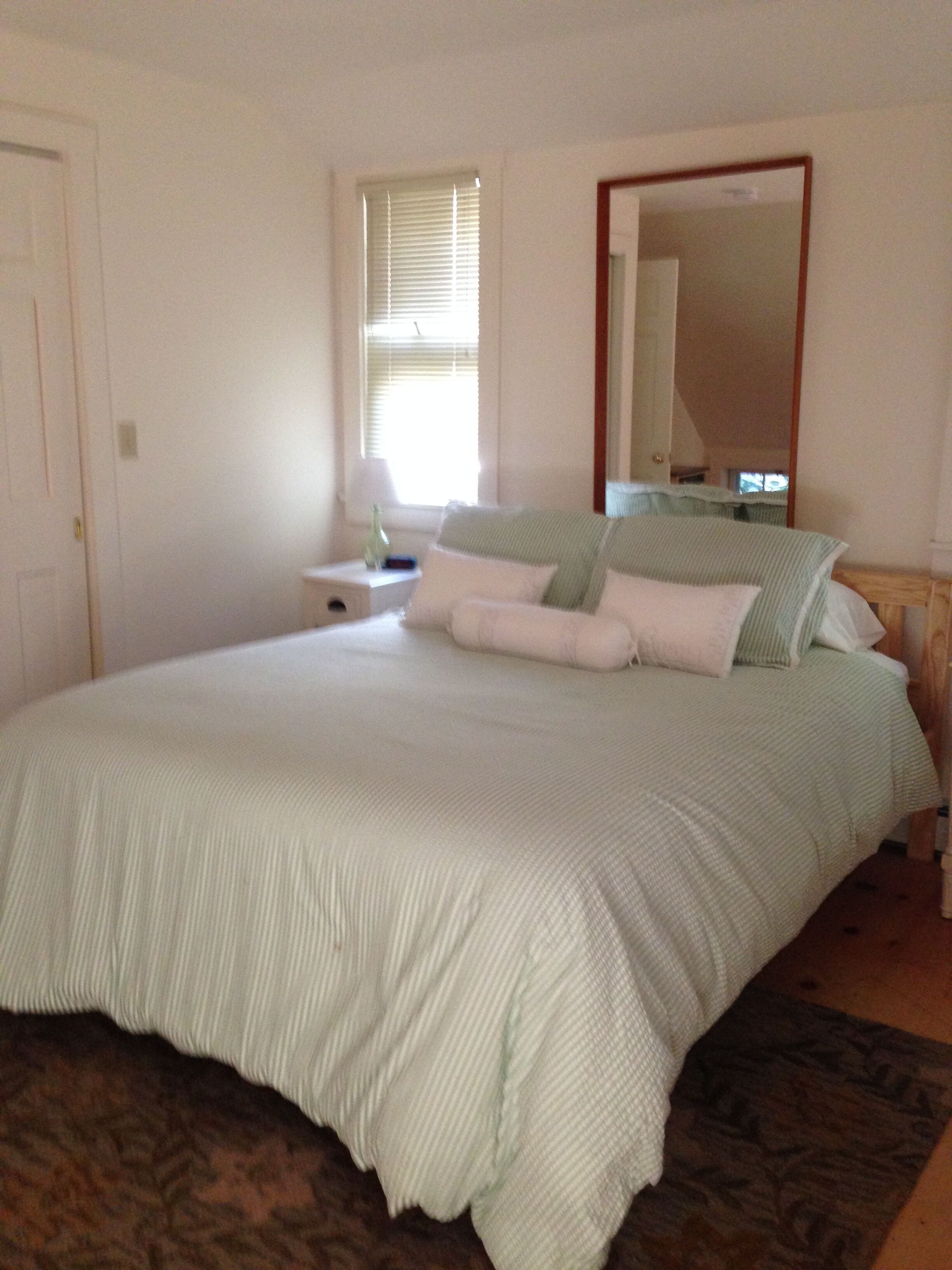 Spacious, convenient private apartment in heart of Rockport Village