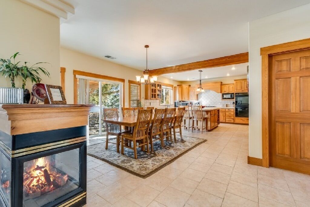  Sandpoint Escape Luxury Lake & SchweitzerGetaway CHRISTMAS AVAILABLE