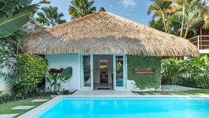 Outdoor pool - Traditionally Designed Seminyak Villa with Garden (Badung)