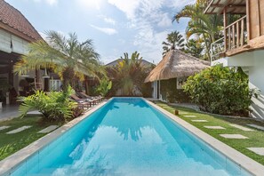 Outdoor pool - Traditionally Designed Seminyak Villa with Garden (Badung)
