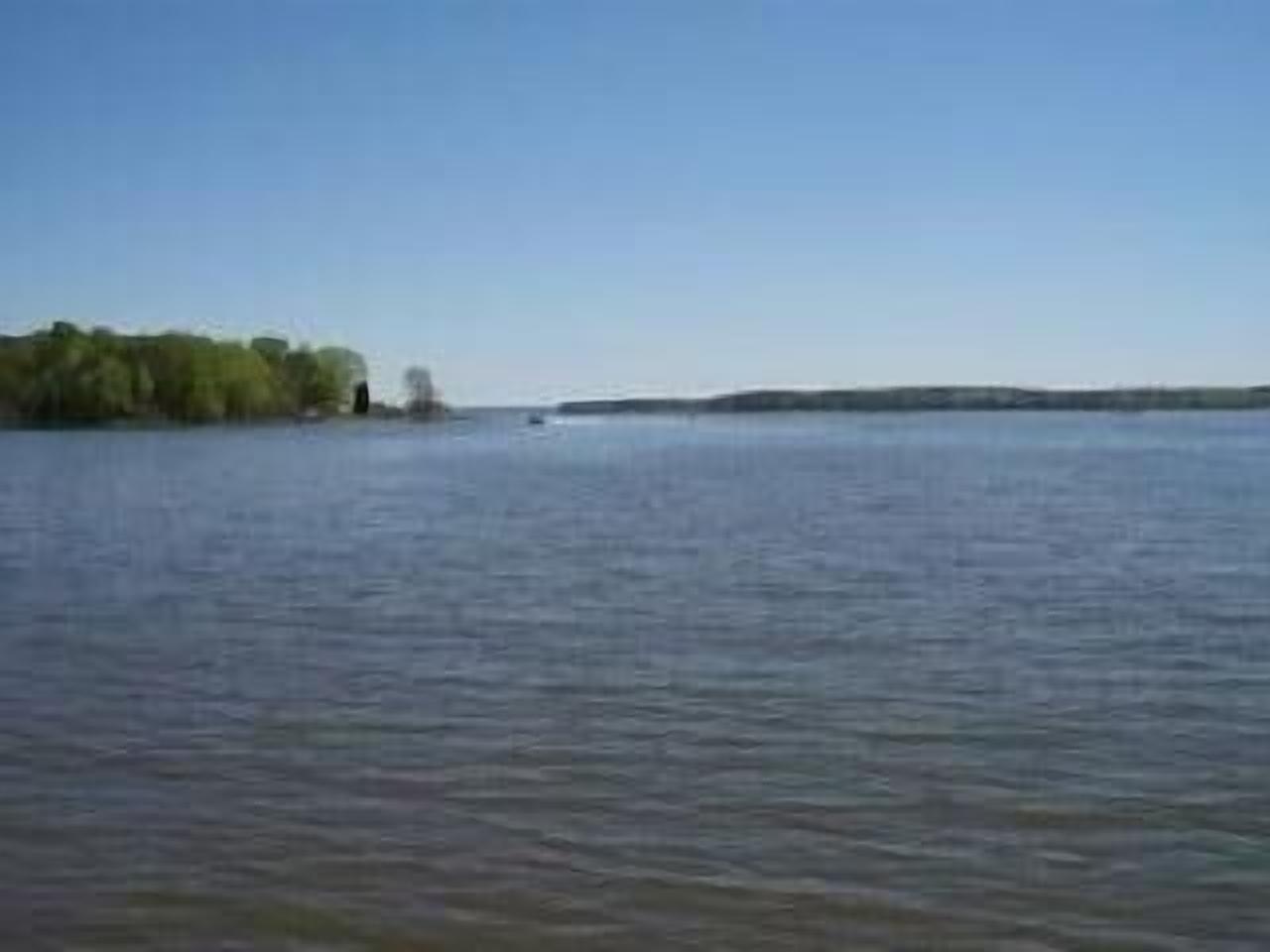 Beautiful view located on a point lot  2 miles from Dreher Is. state park