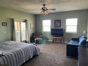 3 bedrooms, iron/ironing board, WiFi, bed sheets - Country living with all the comforts of home and close to downtown Boise. (Boise)