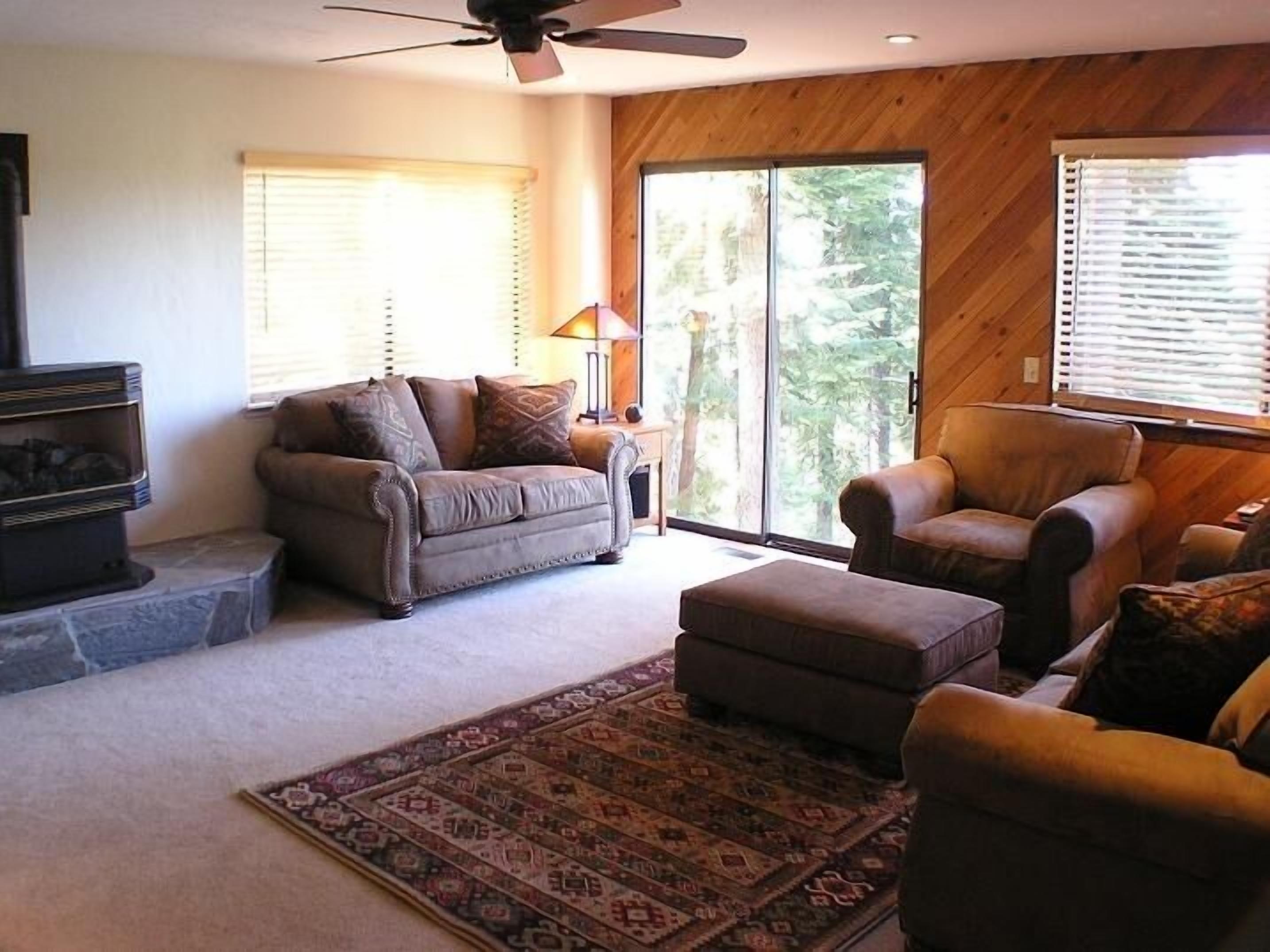 Views Views Views-Spectacular Mtn Views and Peaceful Setting