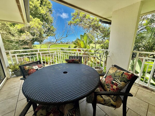 屋外ダイニングエリア