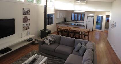 Genesta Street, sleeps 14 people, in the heart of Cowes