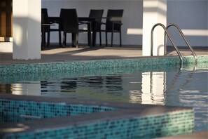 Pool - Private Luxury Resort & Spa - individual self-contained villas with pool (Ar Rumays)