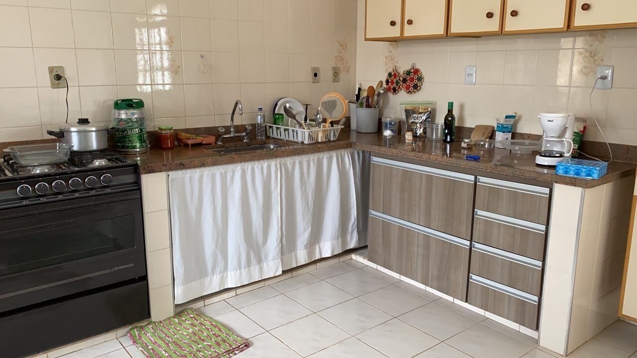  Spacious house for family moments with barbecue,  fireplace and pool. 