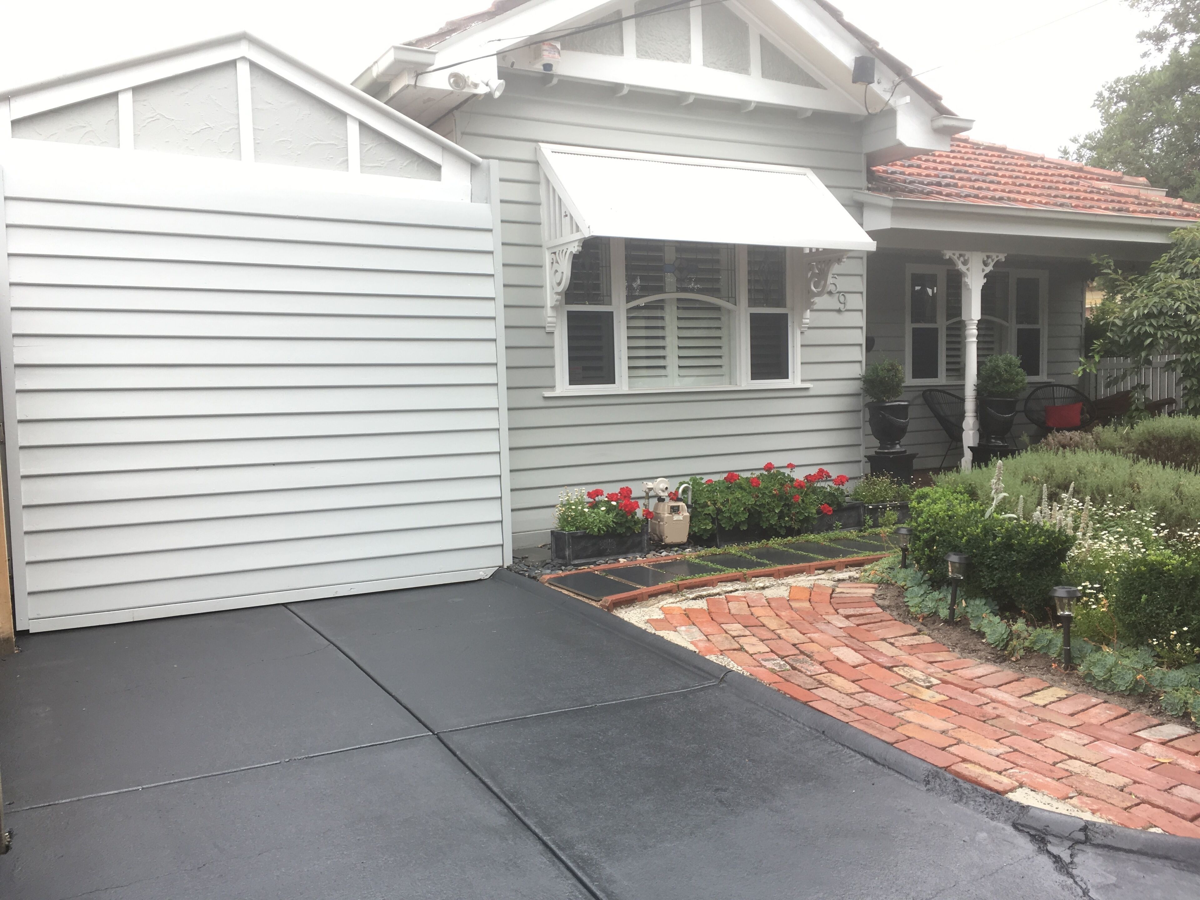 NEWPORT COTTAGE is a Family Home.⭐️⭐️⭐️⭐️⭐️ Sleeps 5. Wifi. Parking no permits. 