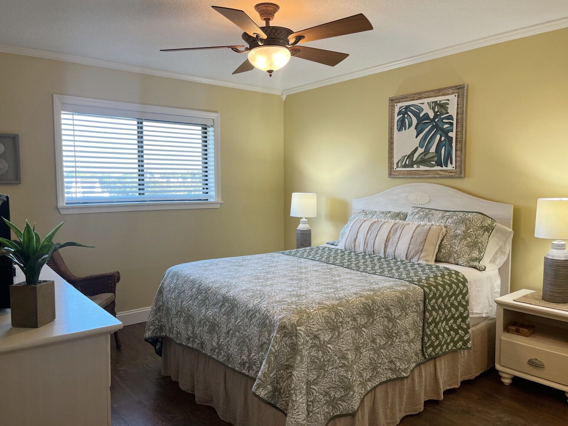 Resort Condo: Private Boardwalk to Beach-Indoor/Outdoor Pools-Tennis/Pickleball!