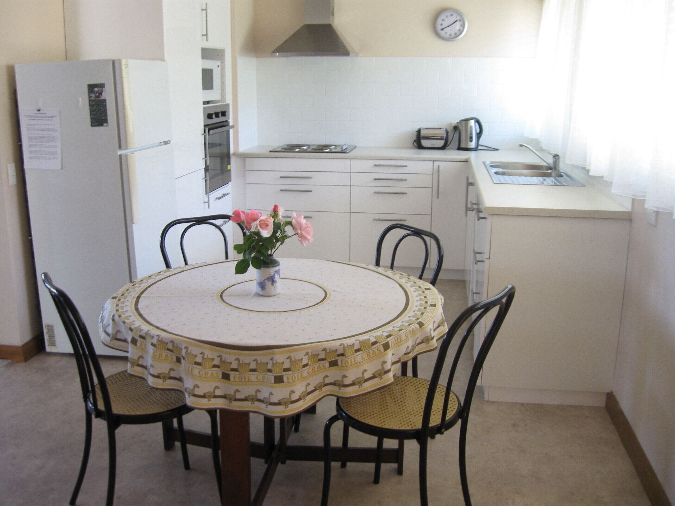 Linley Point Harbourview 2 bedroom pet-friendly home with disabled facilities. — image 7