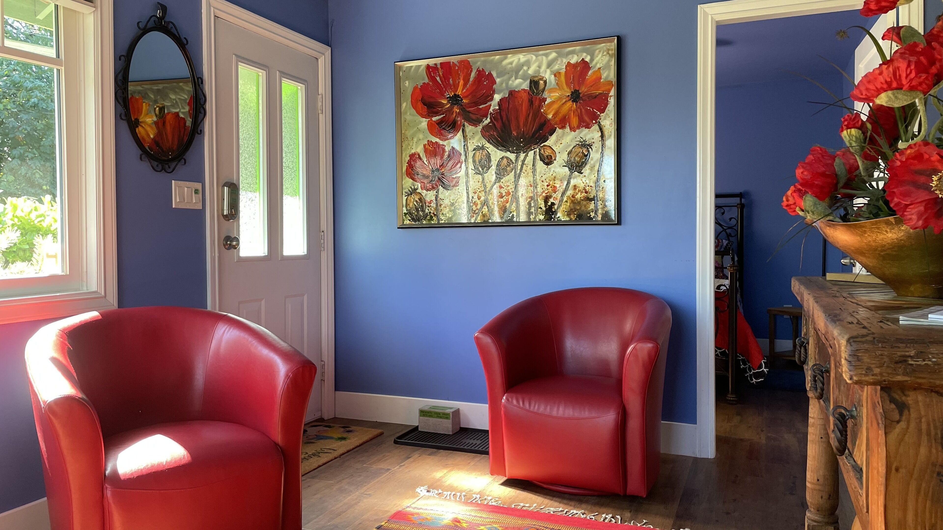 Cozy, Pet Friendly, Close to Beach, Park, Dining, Hot Tub, Fire Bowl & BBQ 