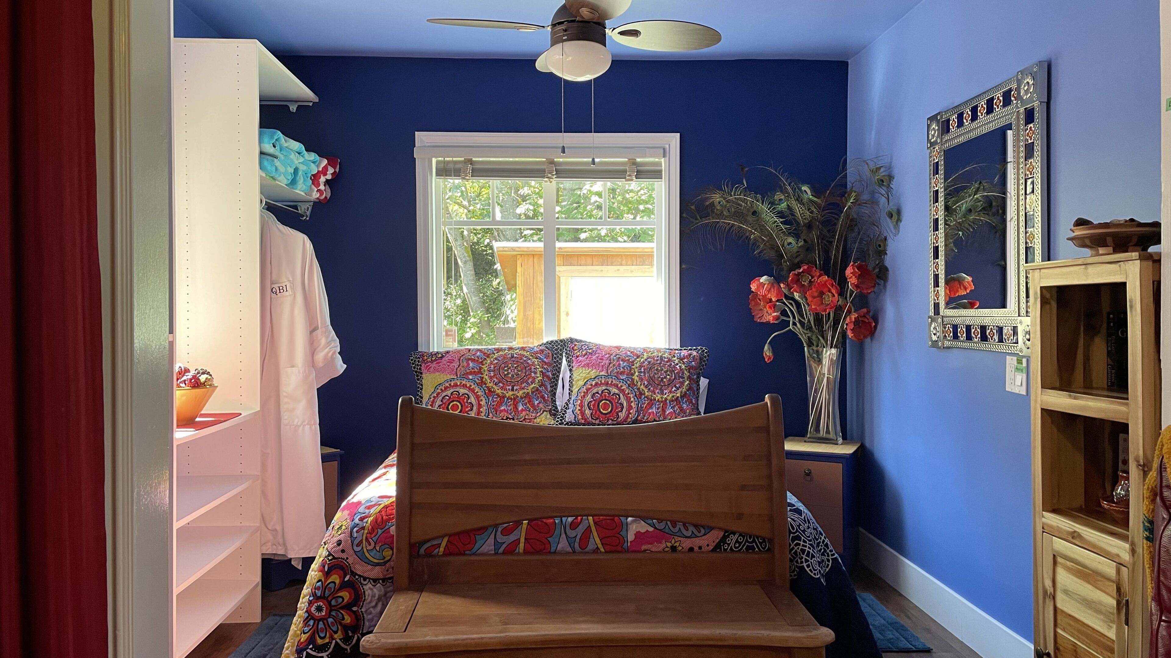 Cozy, Pet Friendly, Close to Beach, Park, Dining, Hot Tub, Fire Bowl & BBQ 