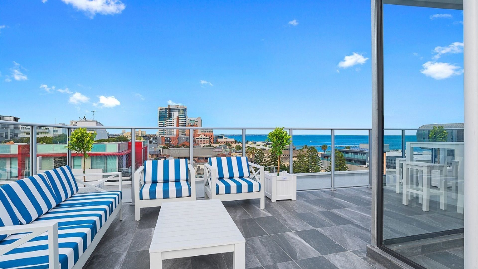 The Hamptons 2 Bedroom Standard Apartment — image 13