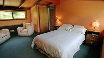 4 Schlafzimmer, BĂŒgeleisen/BĂŒgelbrett, Reisekinderbett, kostenloses WLAN