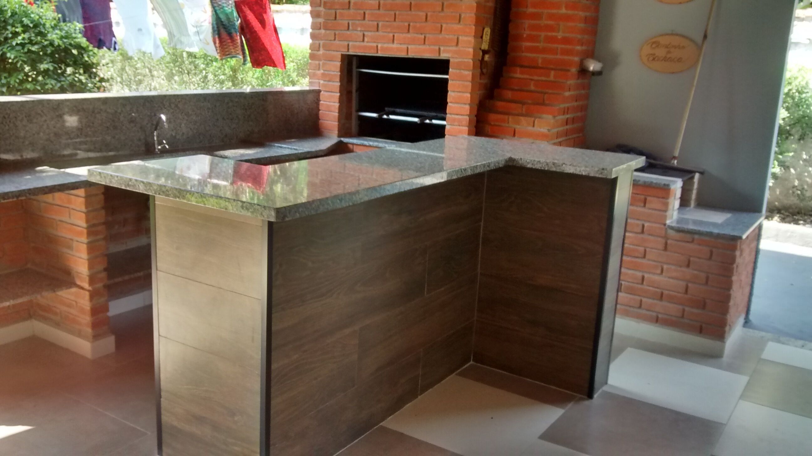 Beautiful country house with pool and lots of green