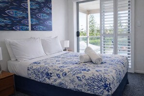 2 bedrooms, iron/ironing board, Internet, bed sheets