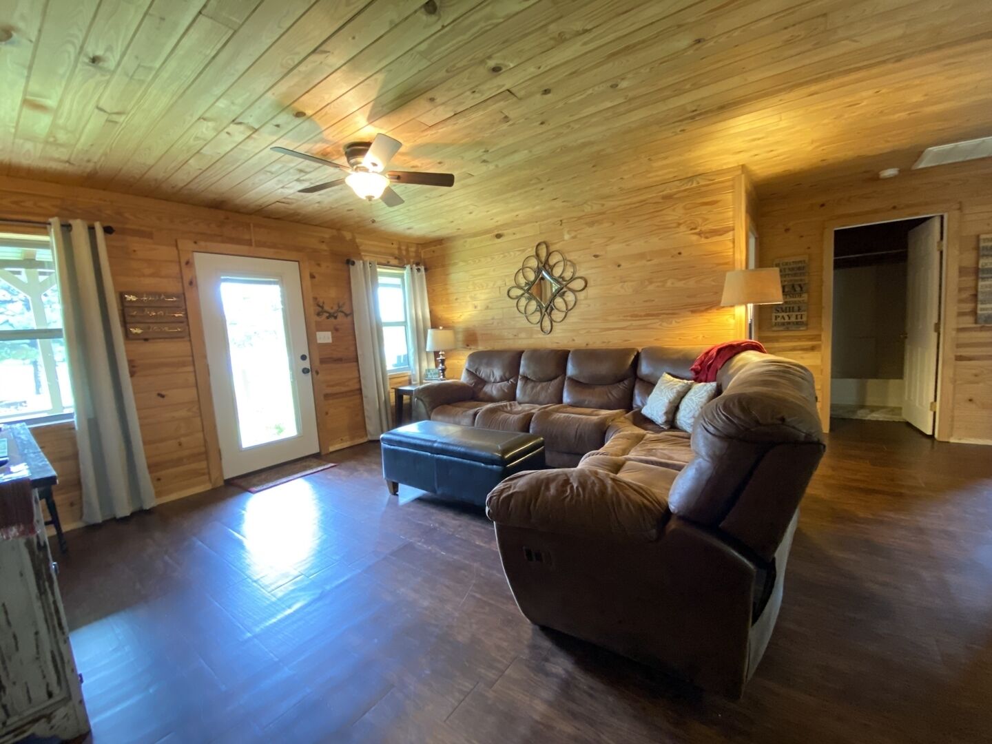 Clean, Comfortable, Cozy Cabin in the Country 