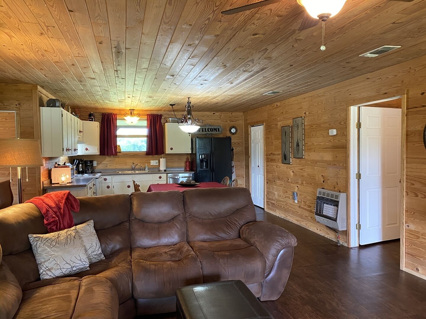 Clean, Comfortable, Cozy Cabin in the Country 
