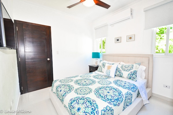 Secondary Bedroom with Queen size bed