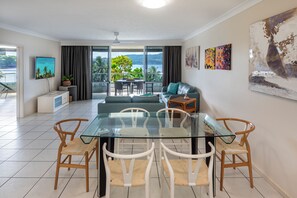 تلفزيون، مشغل دي في دي، ستيريو