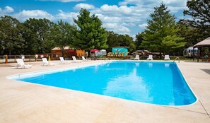 Pool - Timber Mountain Lodge,  Private Hot Tub .1 Mi to Thunder Ridge; 10 min Branson  (Ridgedale)