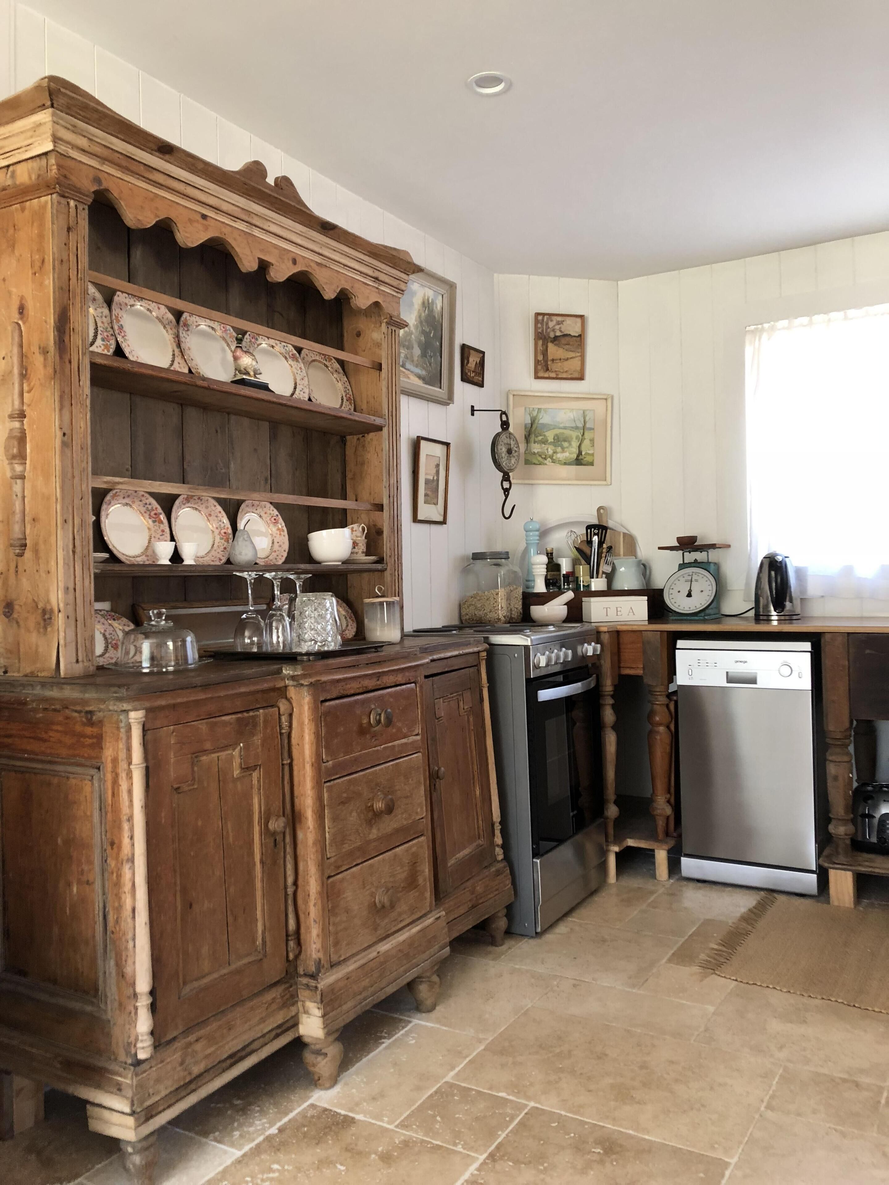 Beautiful cabin for a couple. — image 8