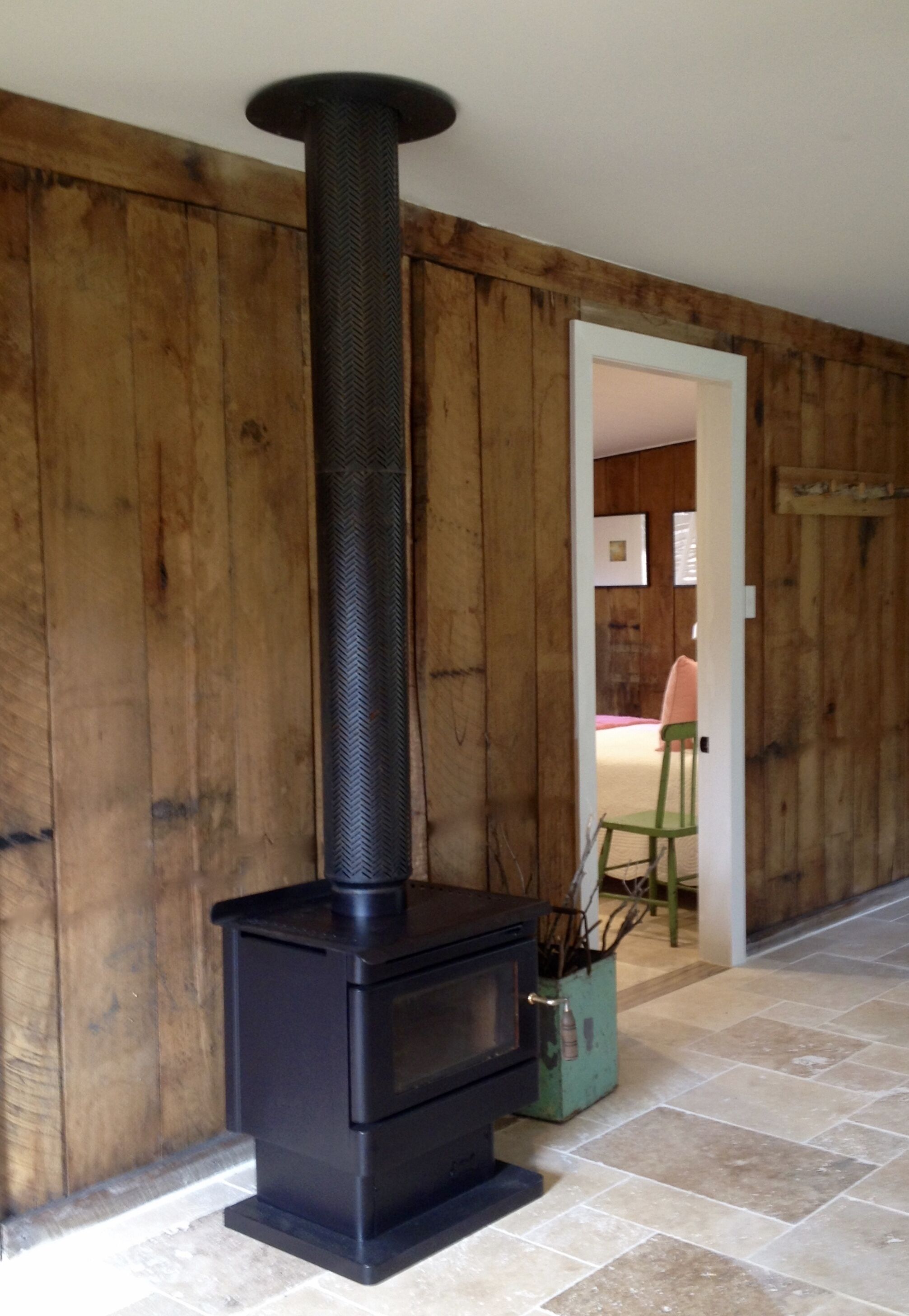 Beautiful cabin for a couple. — image 3