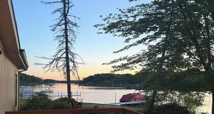 3 bedroom lakefront vacation home