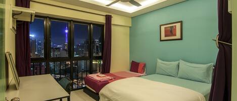 4 quartos, ferros/tábuas de passar roupa, Wi-Fi