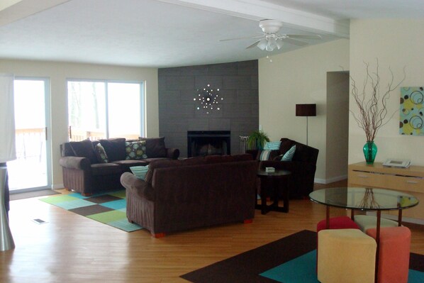 Smart TV, fireplace, video games, DVD player