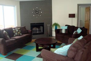 Smart TV, fireplace, video games, DVD player