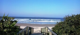 Flott rekkehus 150 meter fra stranden. Sommeren 2020 med utrolige verdier!