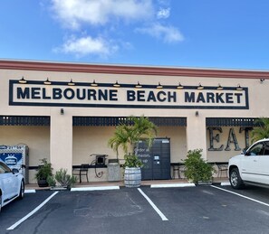 Exterior - Ocean Breeze Cottage (Melbourne Beach)