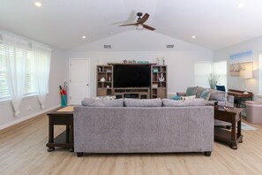 Smart TV, DVD player