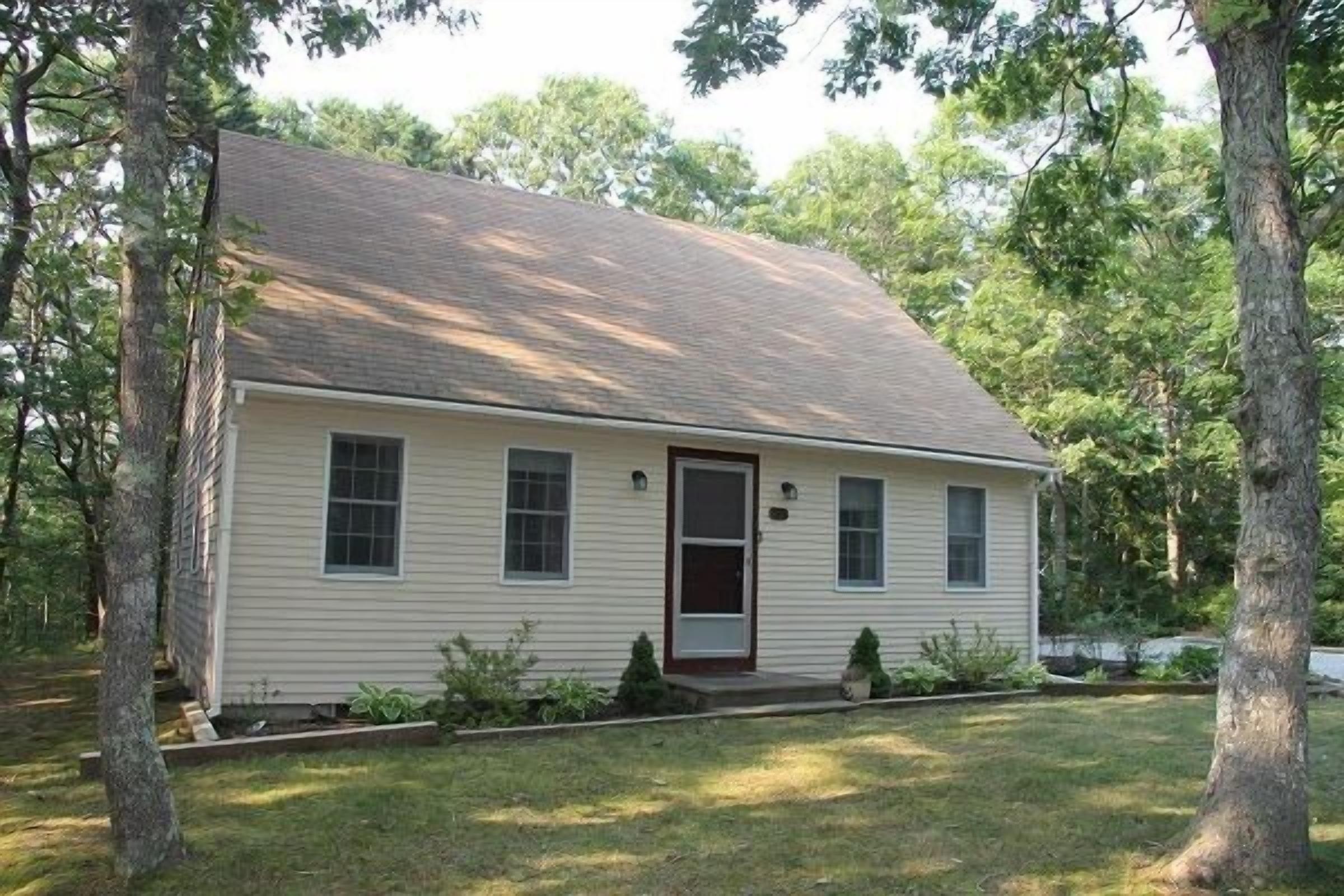 3BR Contemporary Wellfleet Cape (1399)